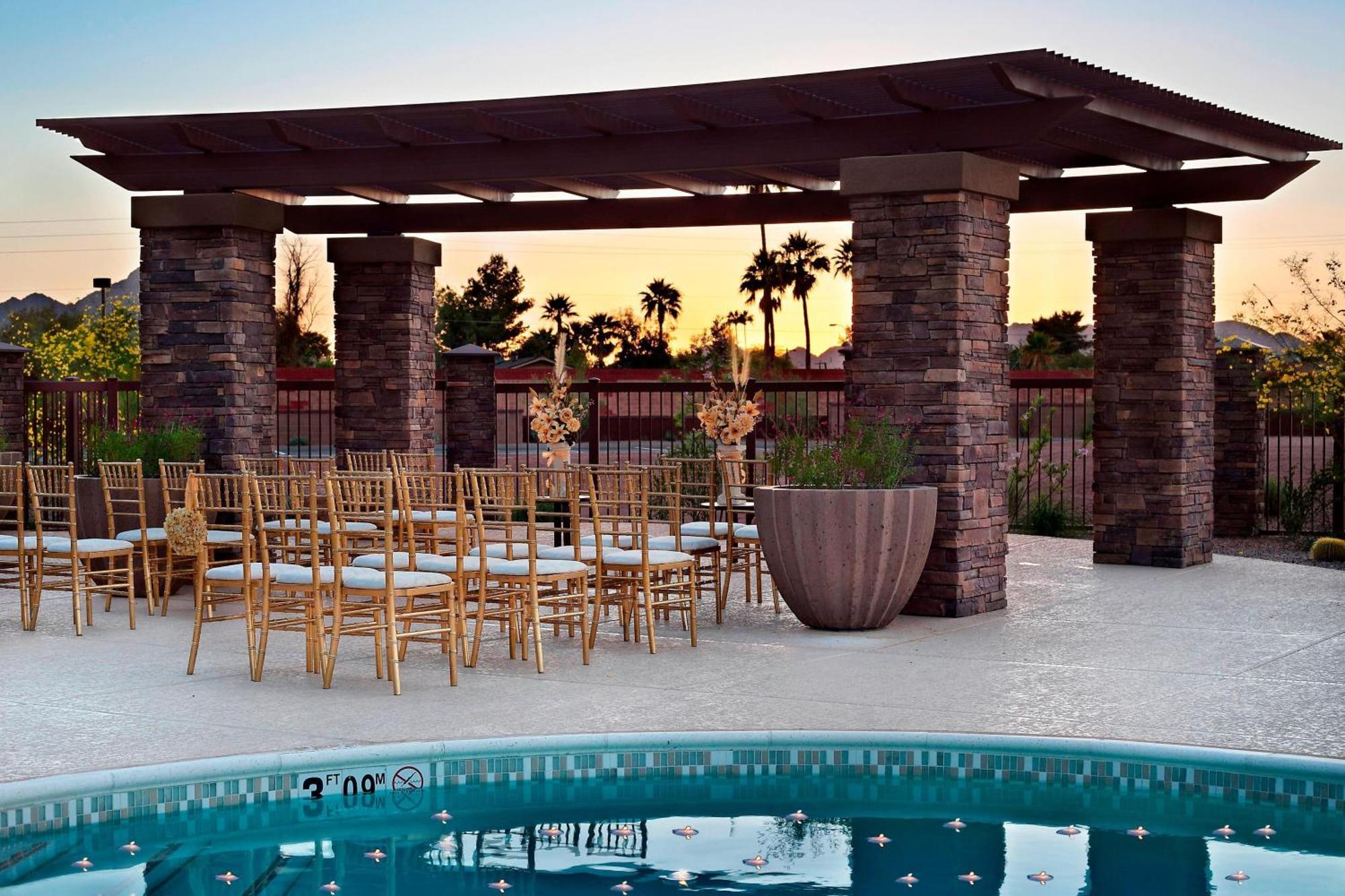 Courtyard By Marriott Scottsdale Salt River Exterior foto